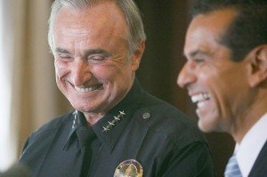 48546092 Mayor Antonio Villaraigosa at a news conference Wednesday after Police Chief William J. Bratton, left, announced that he will resign in late October.