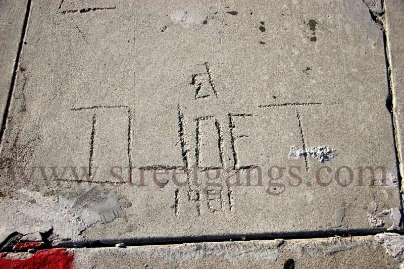 Dog Town Rifa (Downtown LA) – William Mead Projects